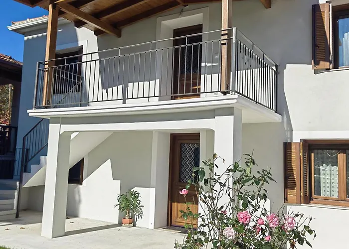 House With Garden In Paleomonastiro Trikalon